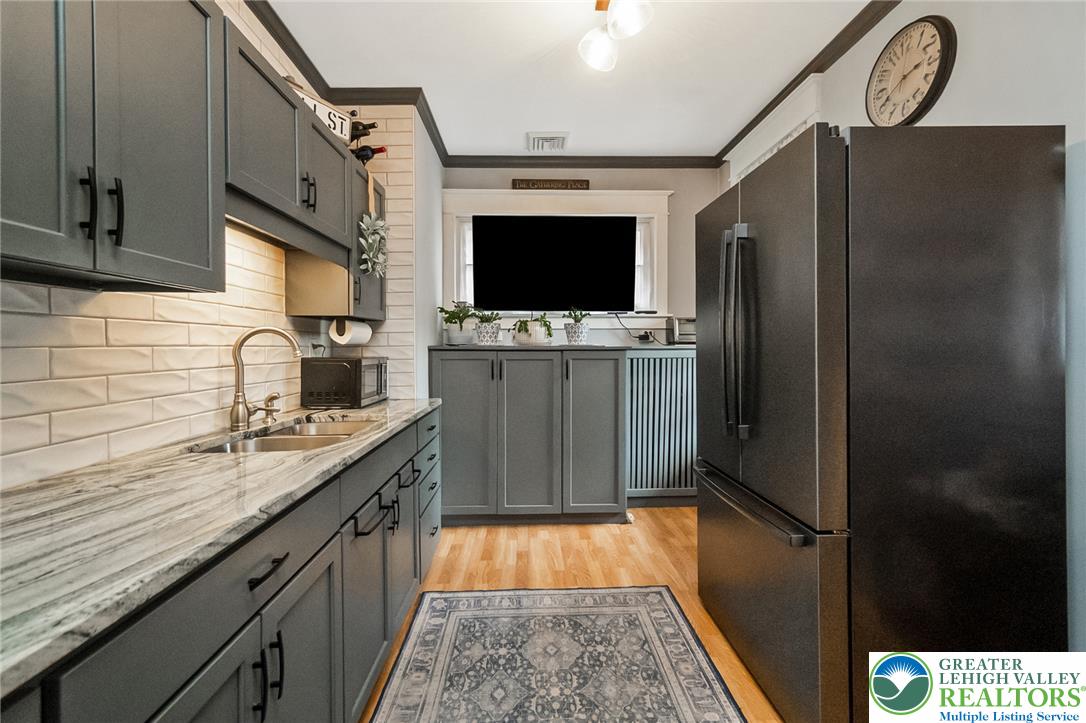 1216 Lorain Avenue Property Photo 17