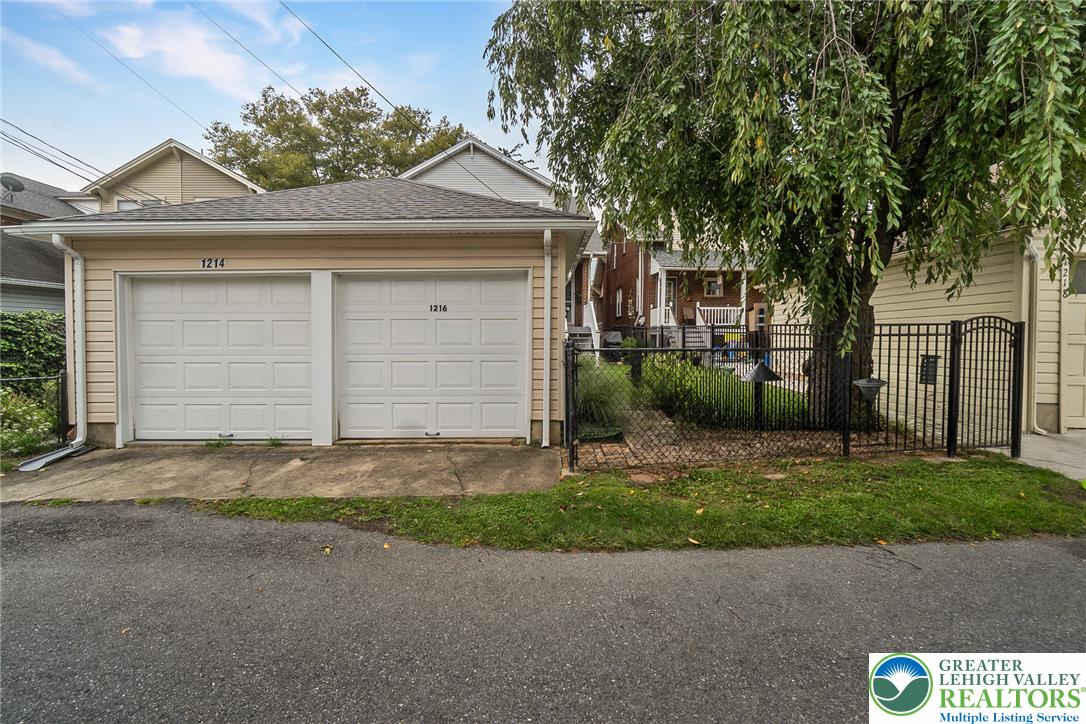 1216 Lorain Avenue Property Photo 25
