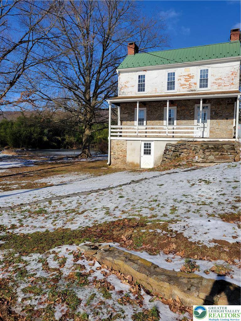 8043 Yeakel Road Property Photo 1