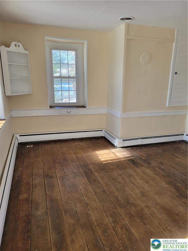 8043 Yeakel Road Property Photo 5