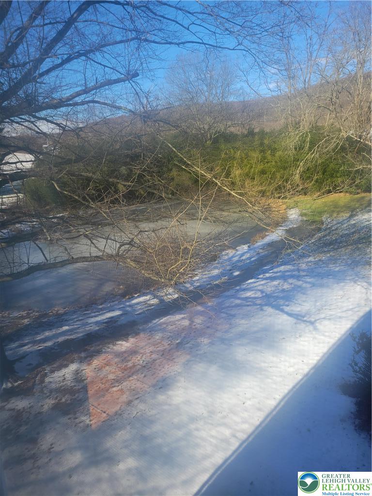 8043 Yeakel Road Property Photo 13