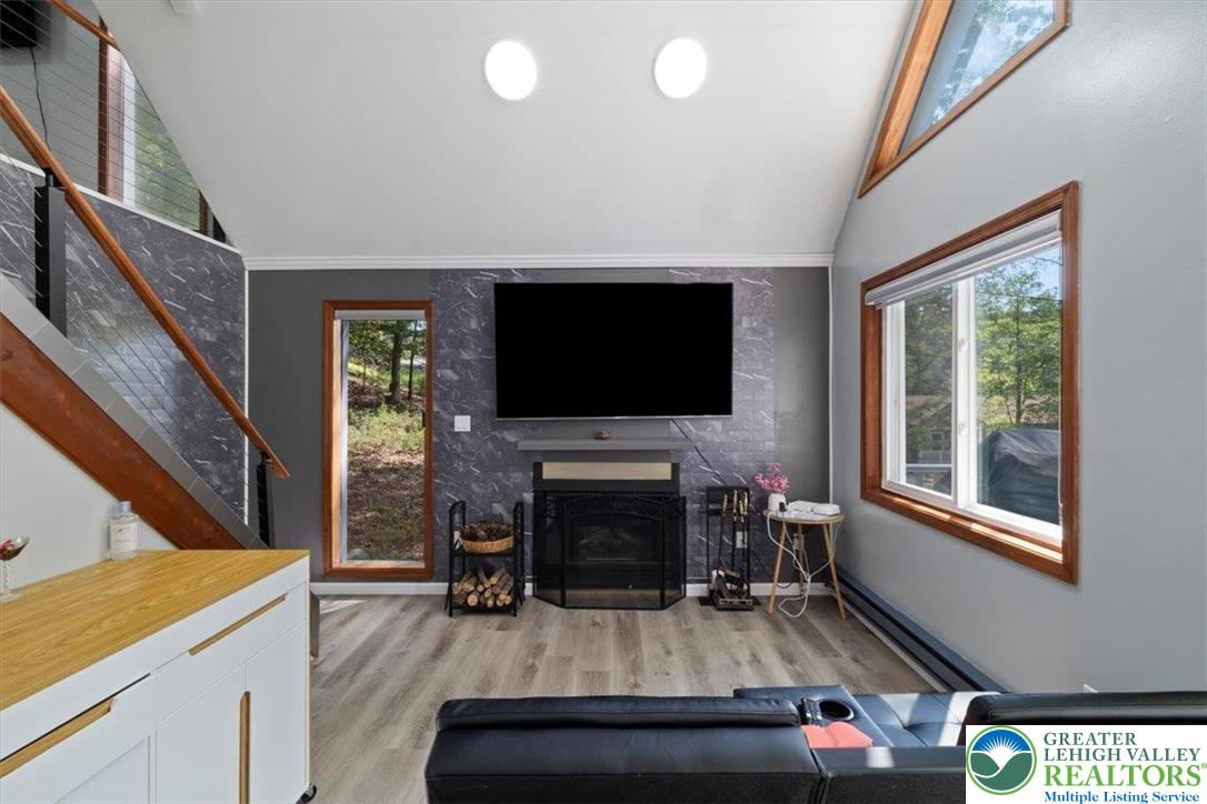272 Stafford Drive Property Photo 12