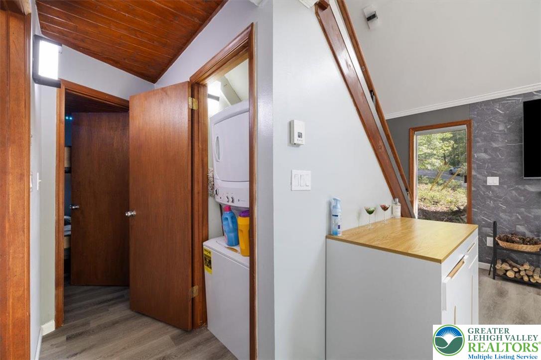 272 Stafford Drive Property Photo 18