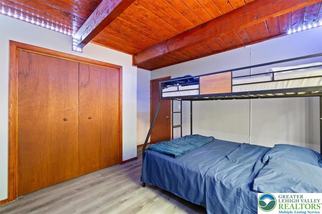 272 Stafford Drive Property Photo 20