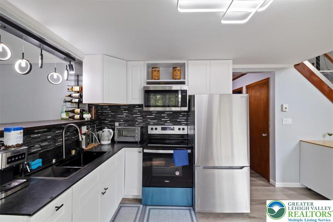 272 Stafford Drive Property Photo 32