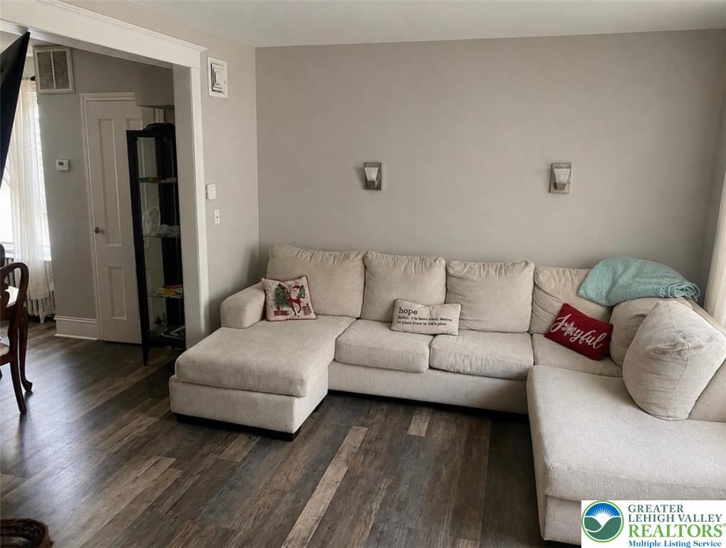 316 West Nesquehoning Street Property Photo 2
