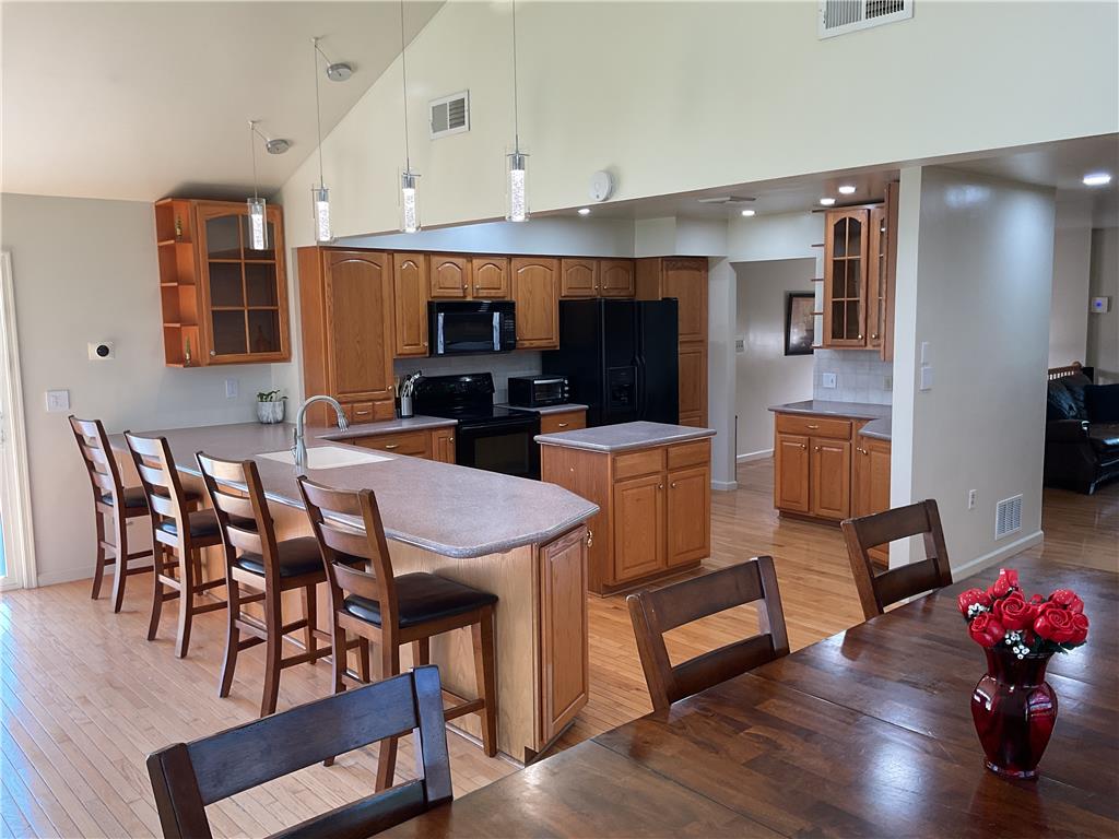 219 Murray Drive Property Photo 10