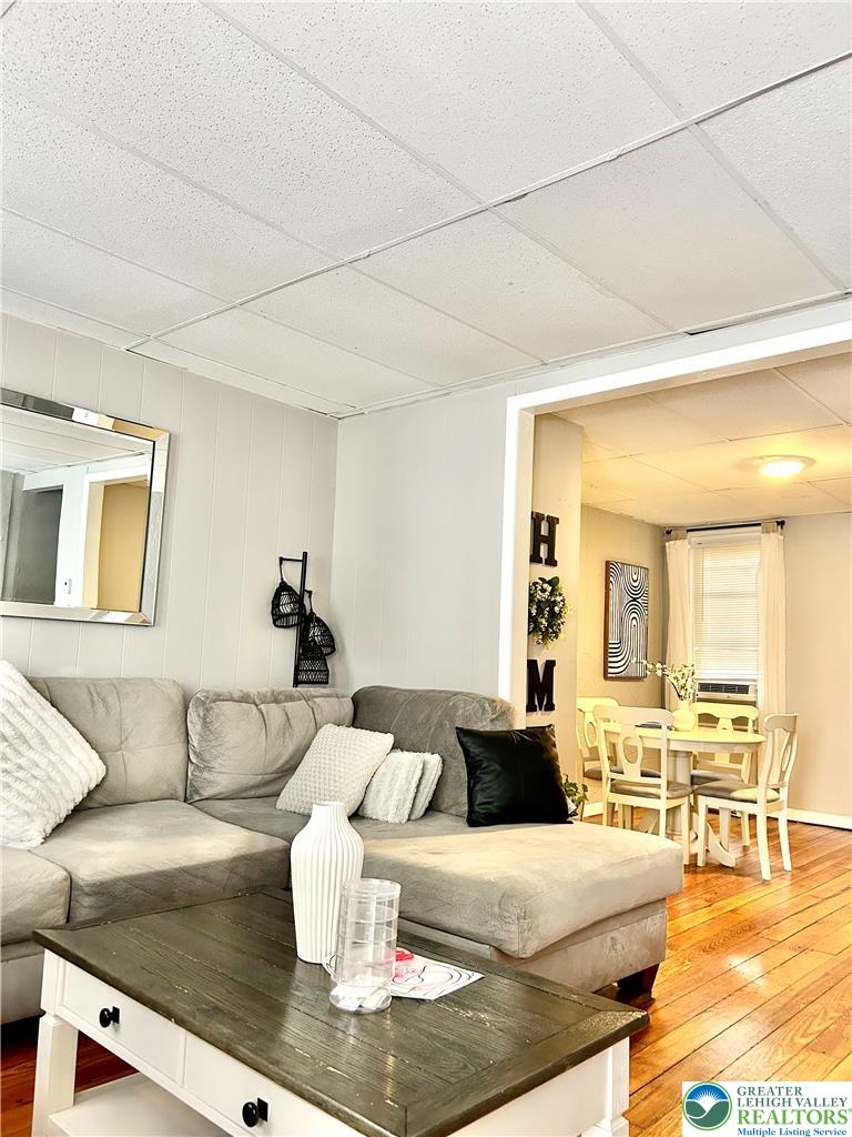 318 North Fountain Street Property Photo 5