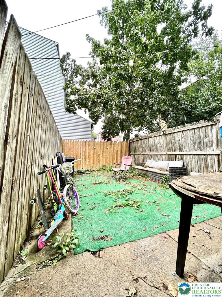 318 North Fountain Street Property Photo 16