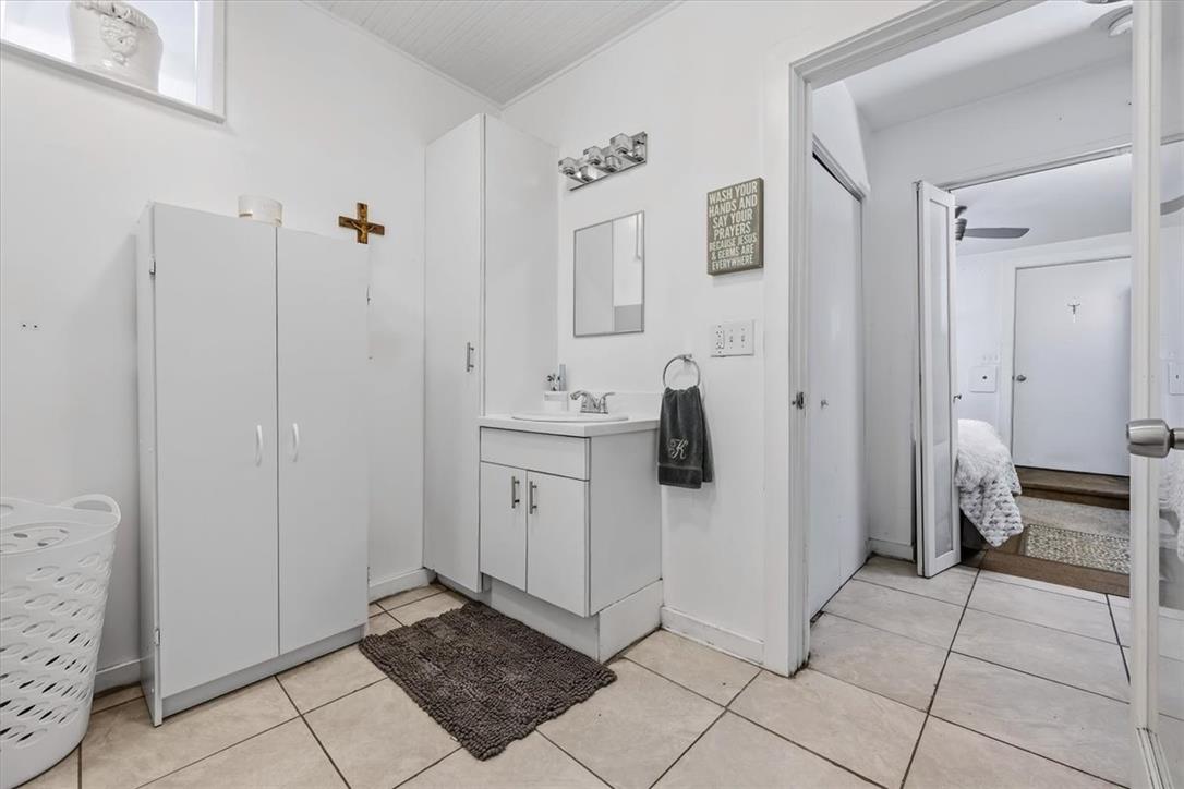 676 Pine Street Property Photo 11