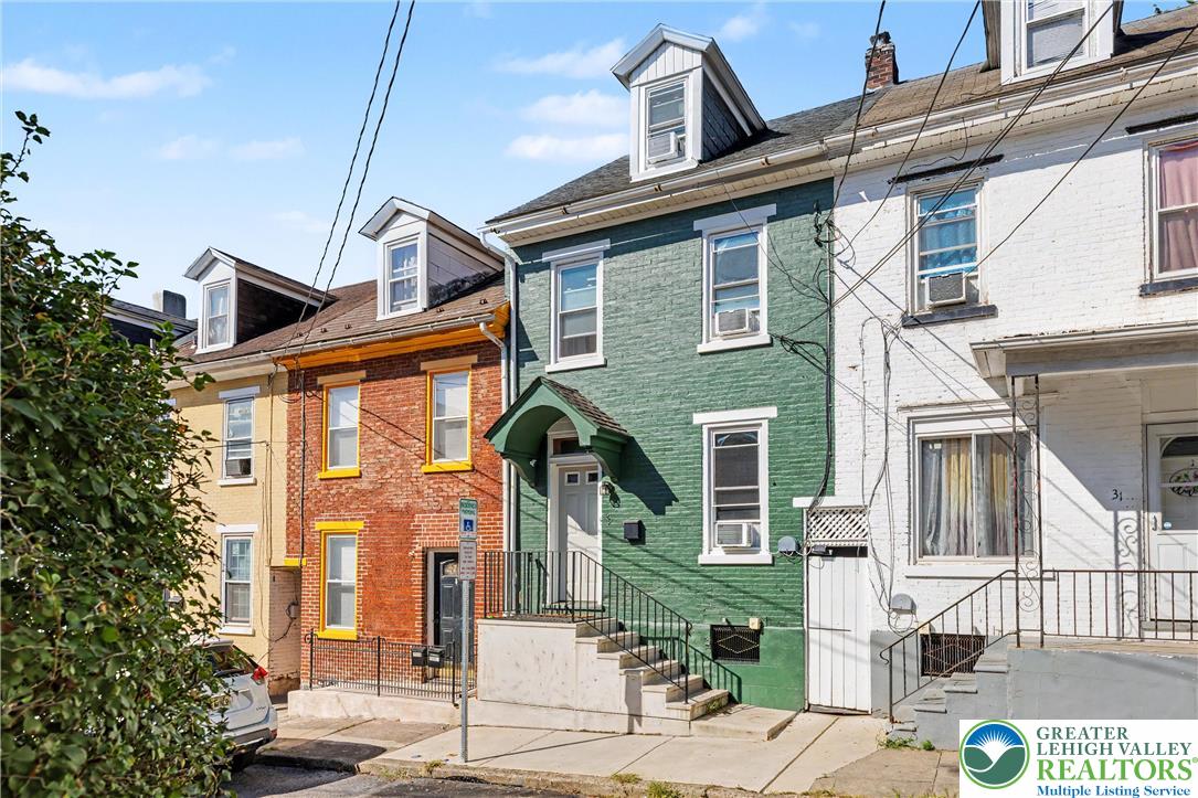 29 Warren Street Property Photo 1