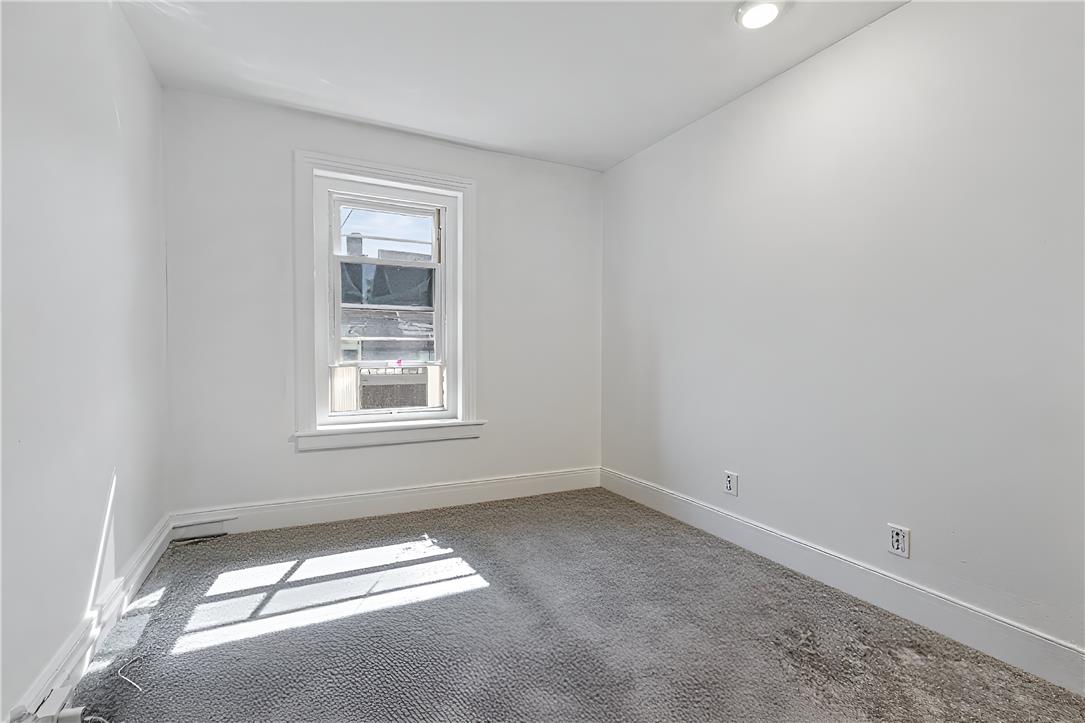 29 Warren Street Property Photo 7