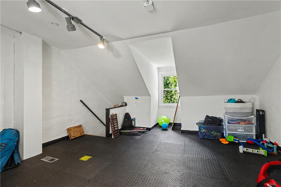 29 Warren Street Property Photo 8