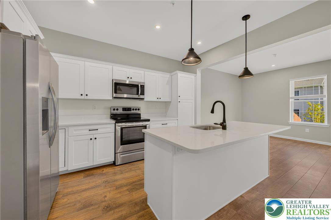 546 North Street Property Photo 10