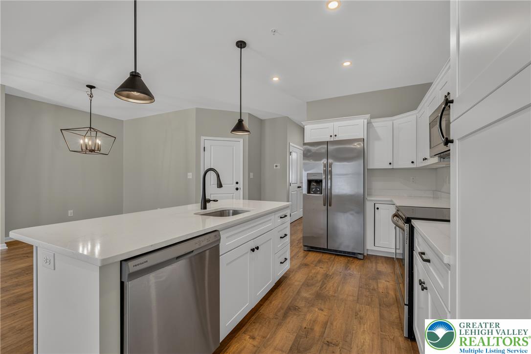 546 North Street Property Photo 13
