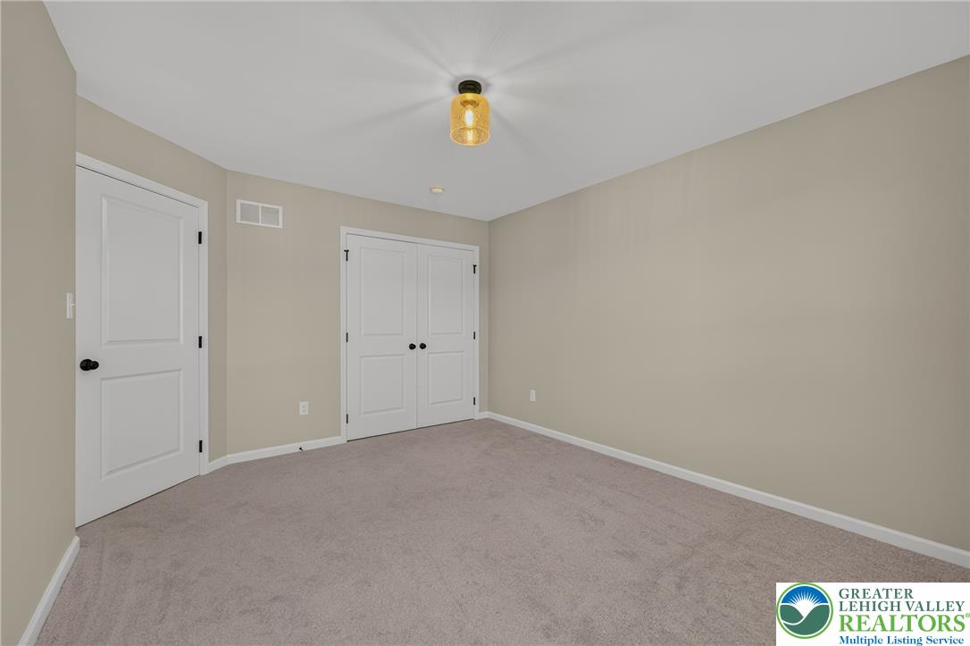 546 North Street Property Photo 20
