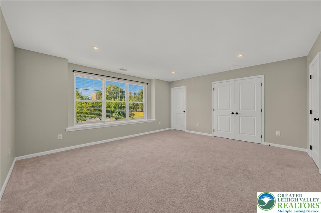546 North Street Property Photo 27