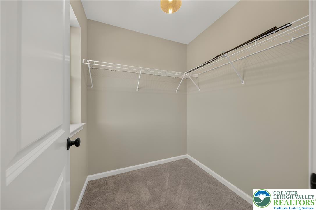 546 North Street Property Photo 28