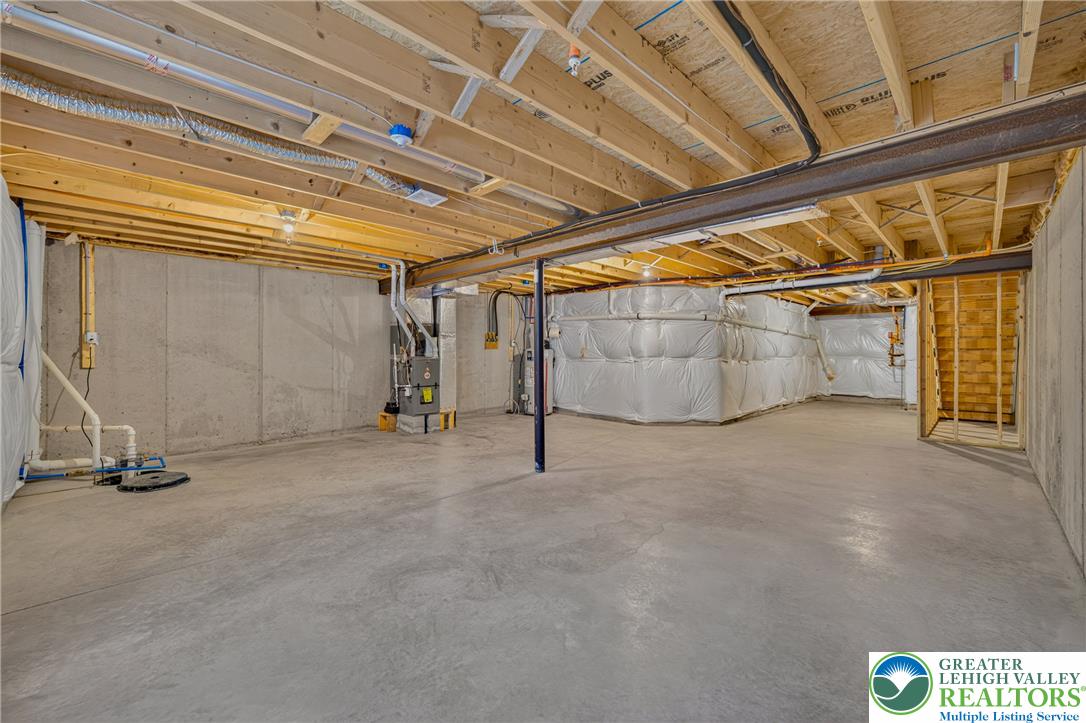 546 North Street Property Photo 34