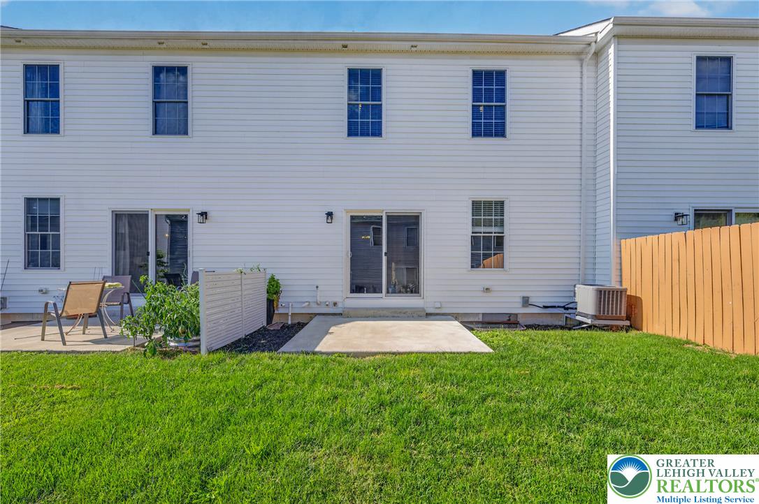 546 North Street Property Photo 37