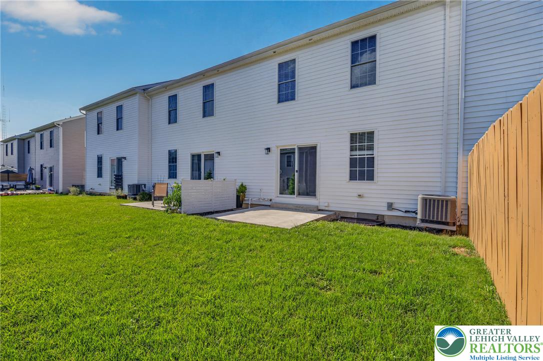 546 North Street Property Photo 39