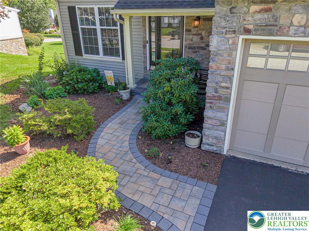 3226 Prydun Drive Property Photo 3