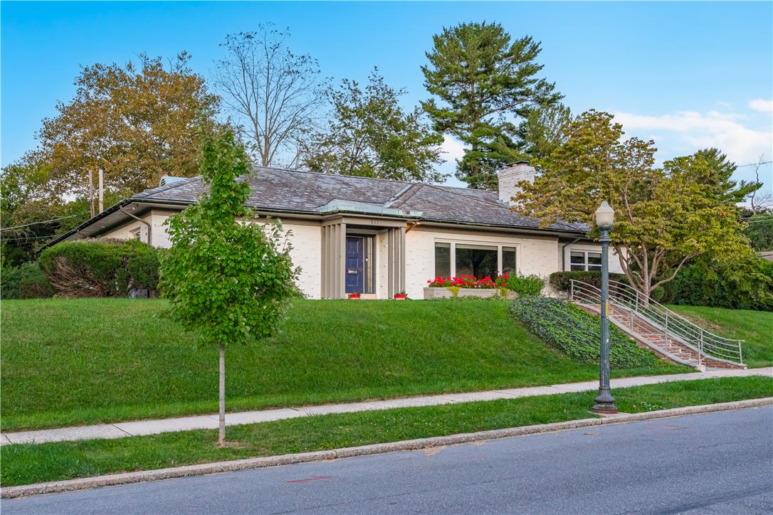 527 28th Street Property Photo 3