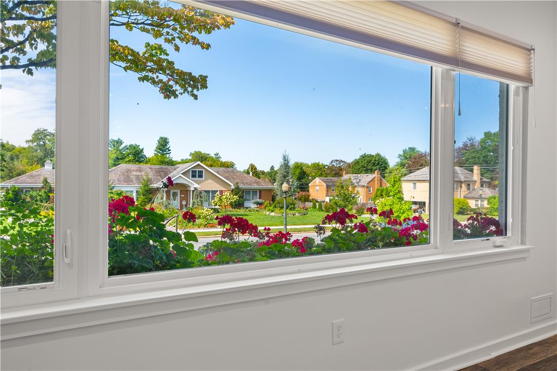 527 28th Street Property Photo 11