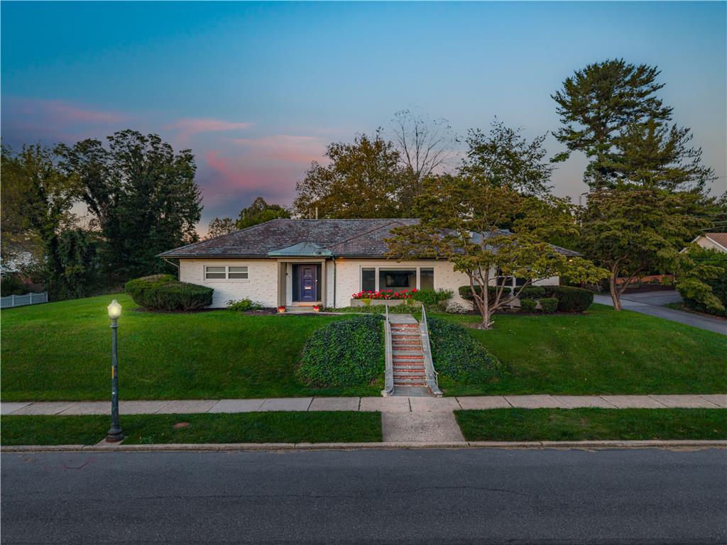 527 28th Street Property Photo 53