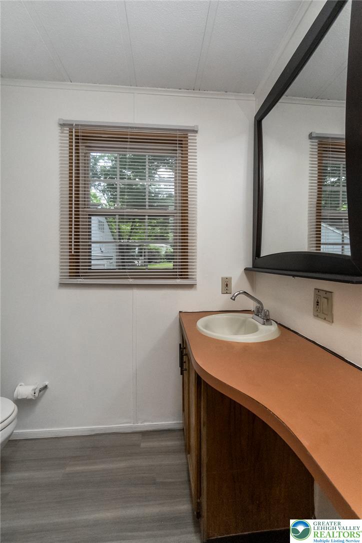 1010 Spruce Lane Property Photo 18