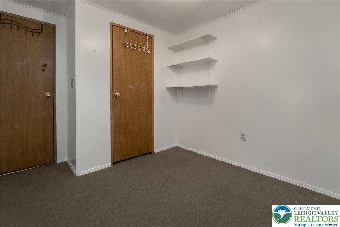 1010 Spruce Lane Property Photo 21
