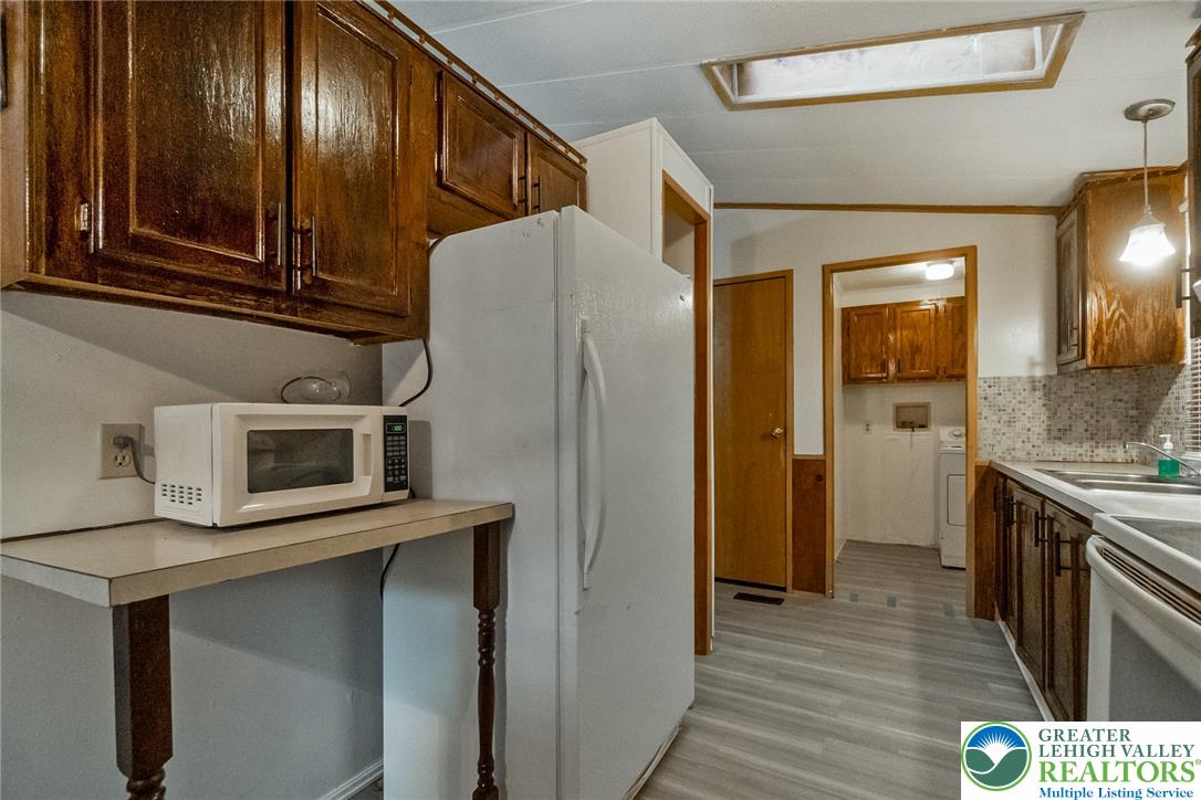 1010 Spruce Lane Property Photo 25