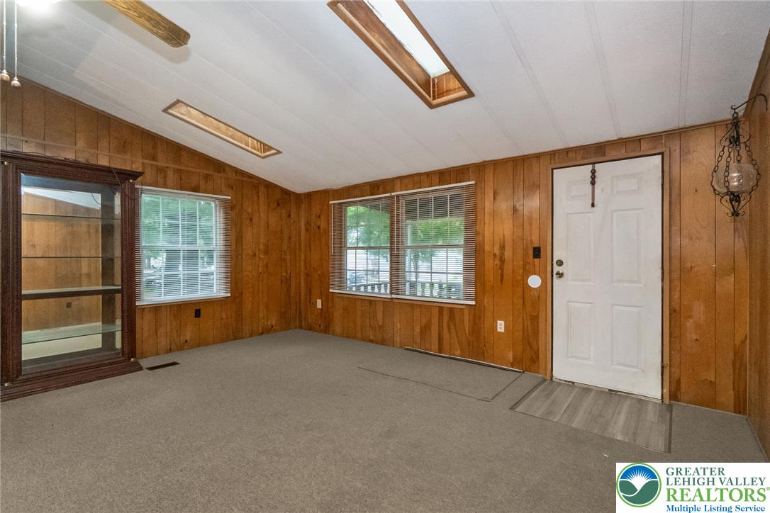 1010 Spruce Lane Property Photo 27