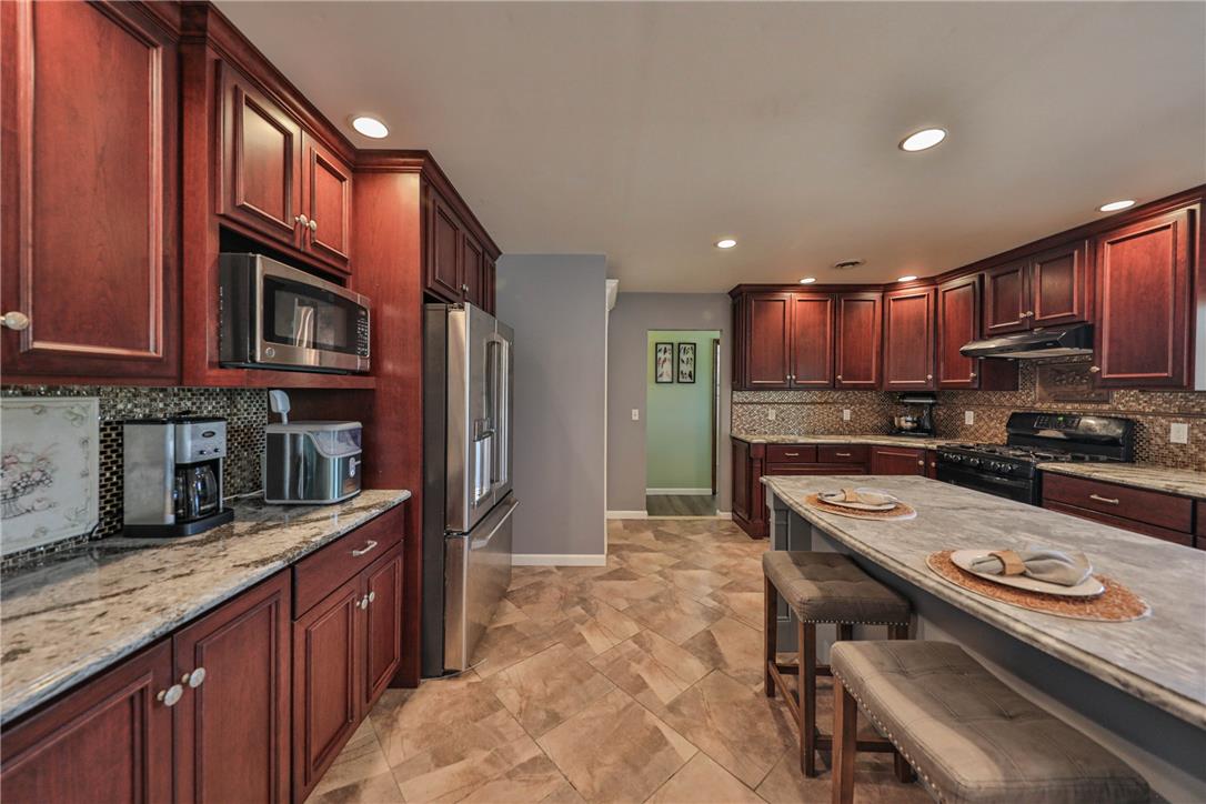 295 Crown View Avenue Property Photo 20