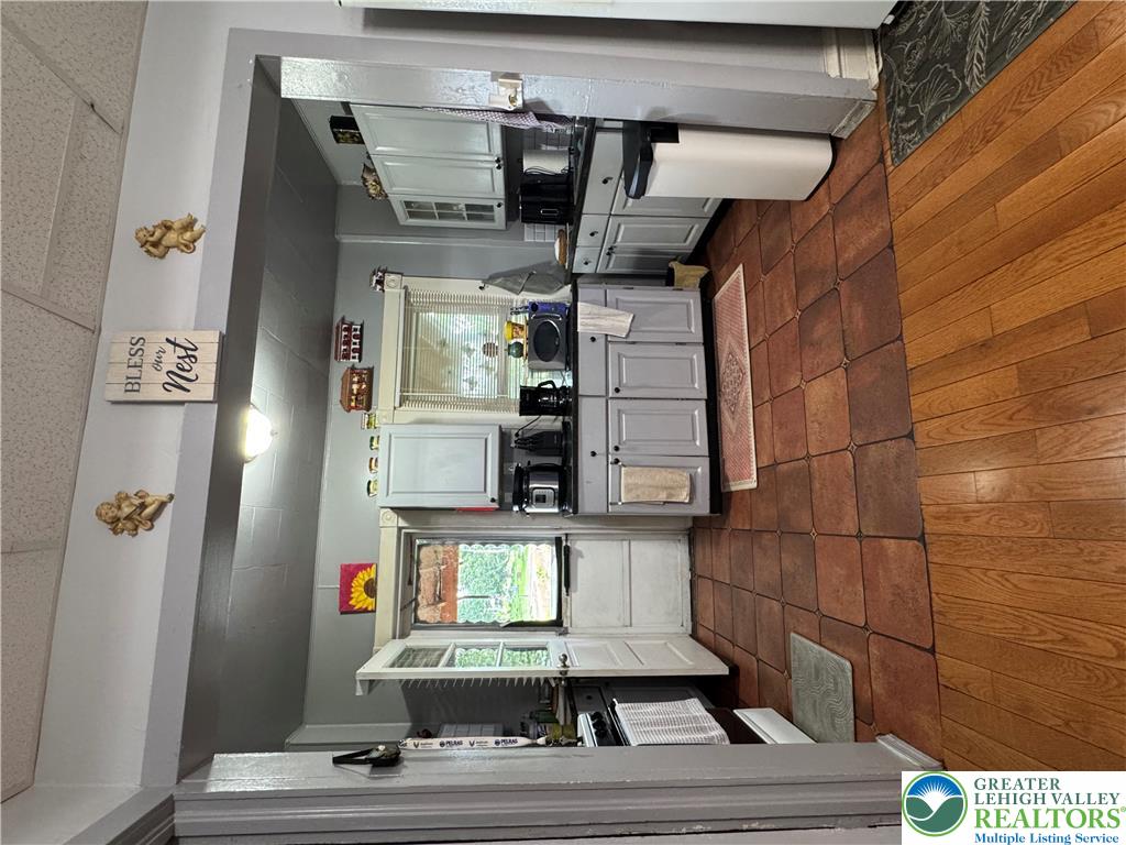 730 8th Street Property Photo 8