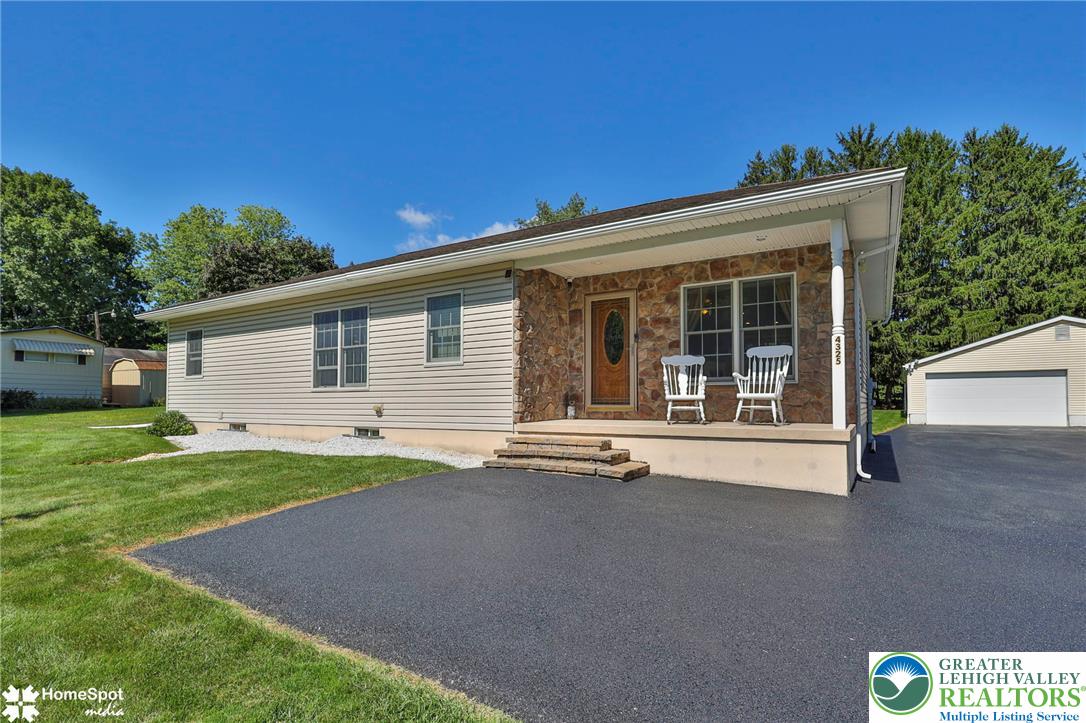 4325 Levans Road Property Photo 2