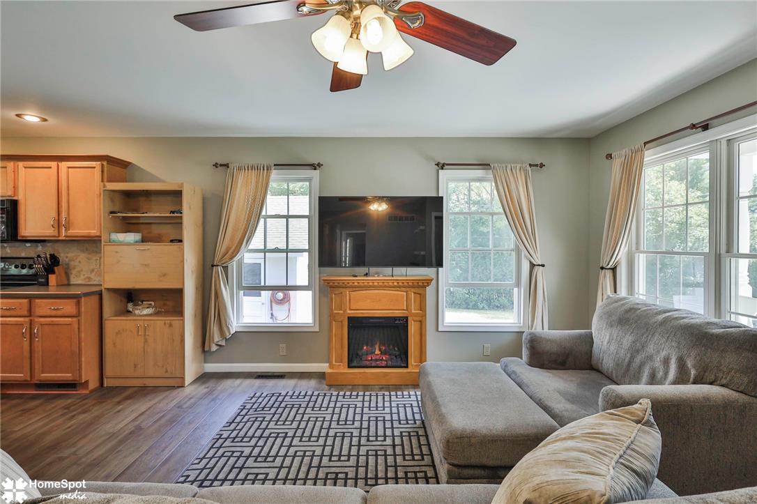 4325 Levans Road Property Photo 7