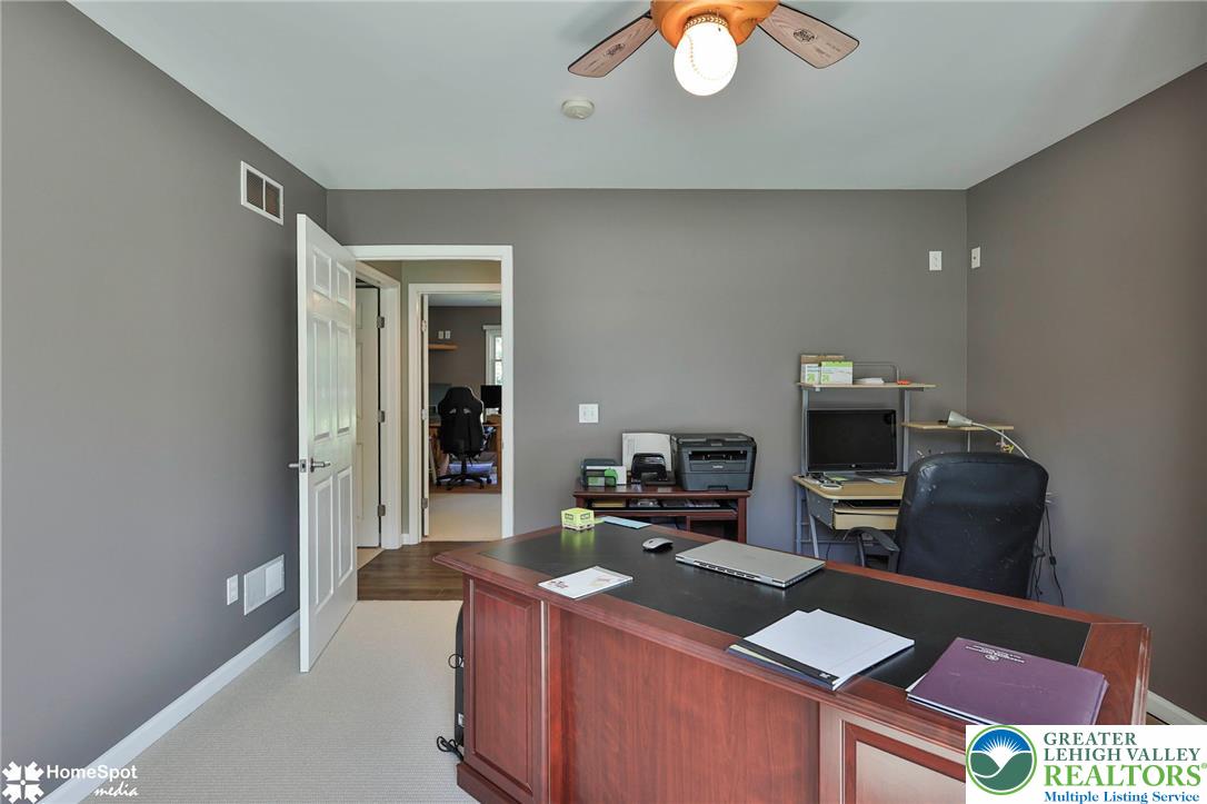 4325 Levans Road Property Photo 18