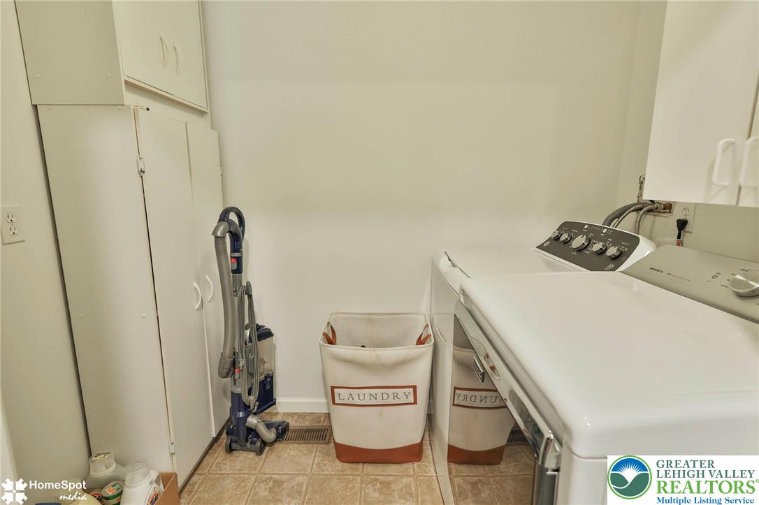 4325 Levans Road Property Photo 26