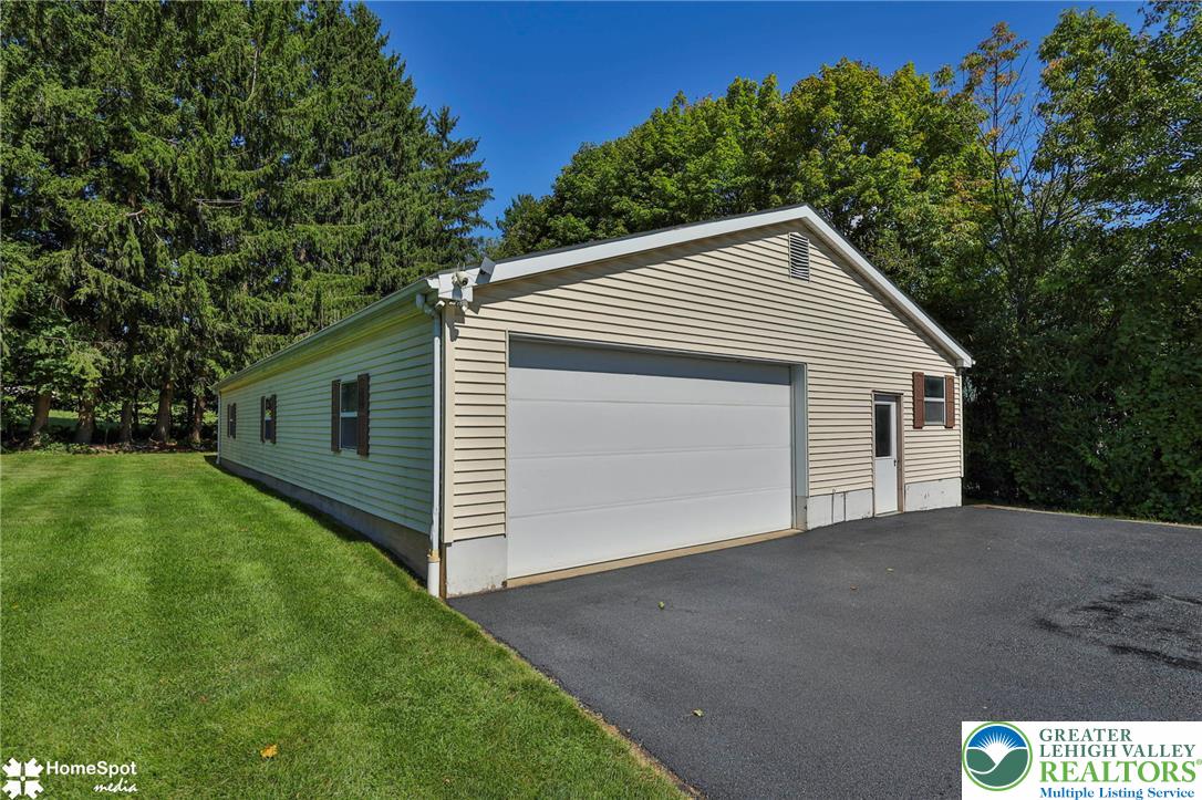 4325 Levans Road Property Photo 43