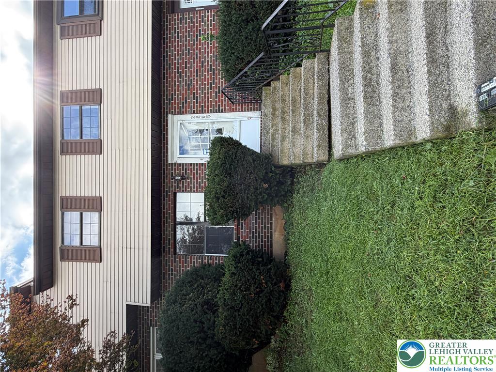 2868 Ithaca Street Property Photo 2
