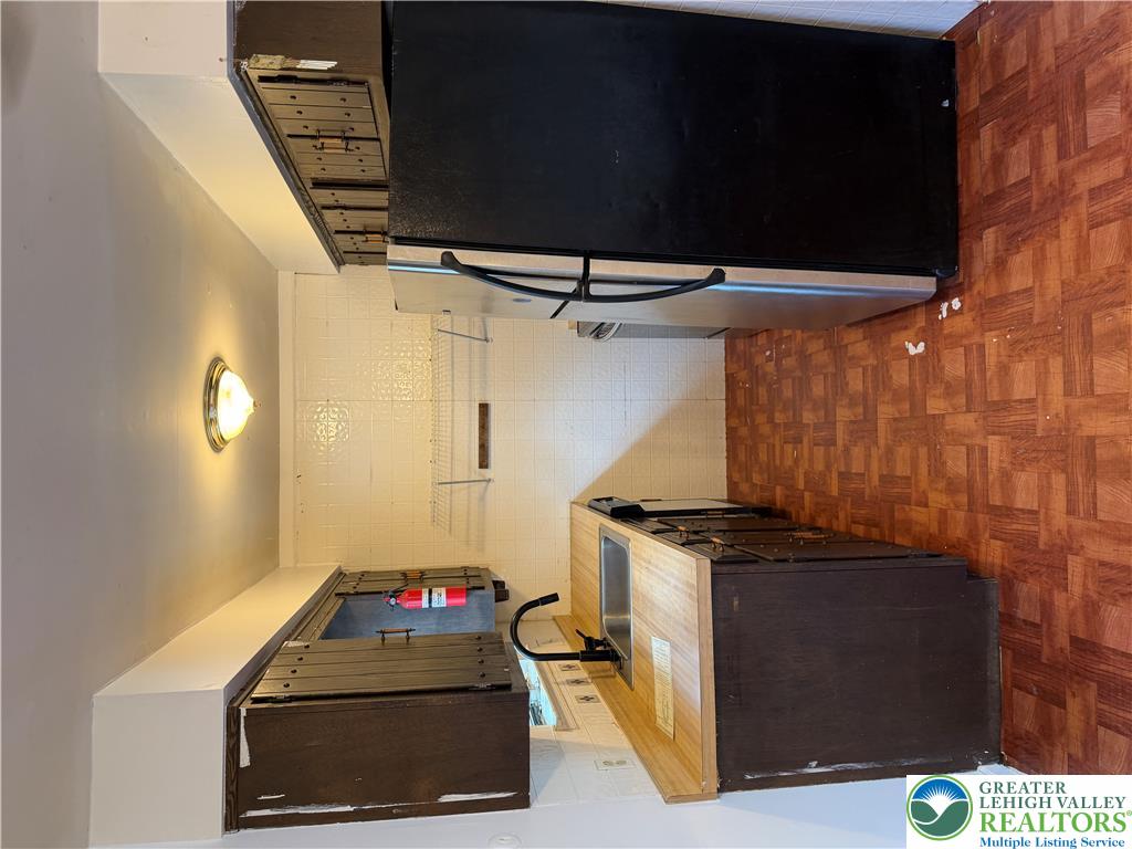 2868 Ithaca Street Property Photo 4