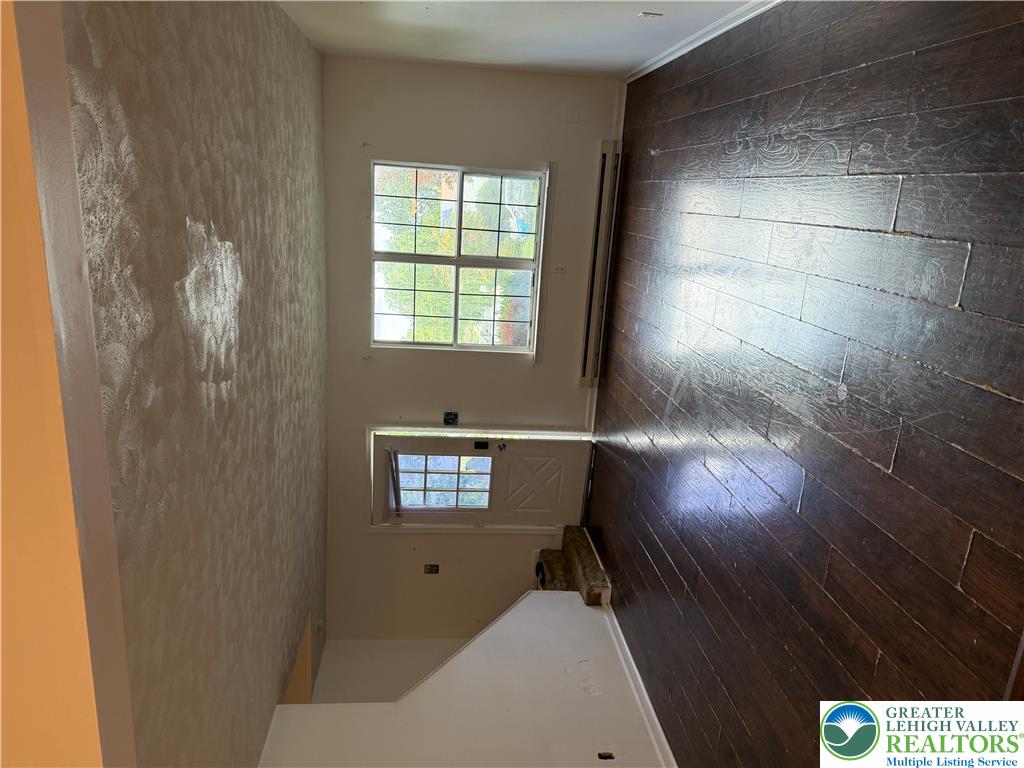 2868 Ithaca Street Property Photo 6