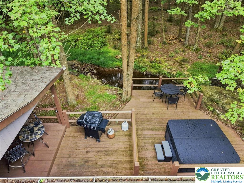 184 Sir Bradford Road Property Photo 3
