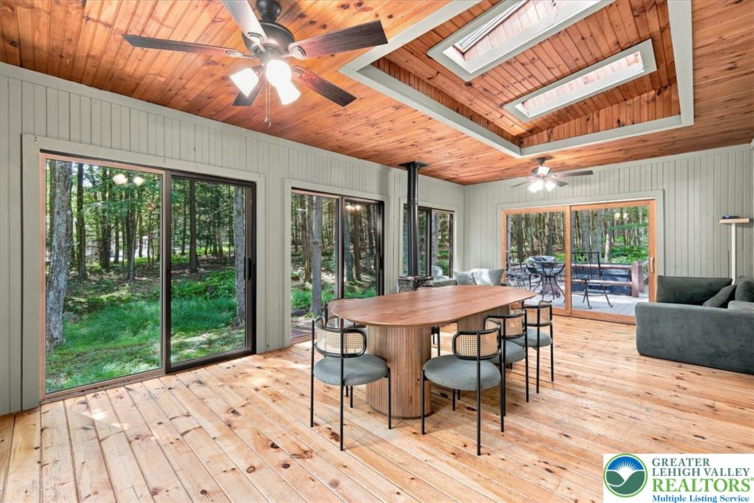 184 Sir Bradford Road Property Photo 4