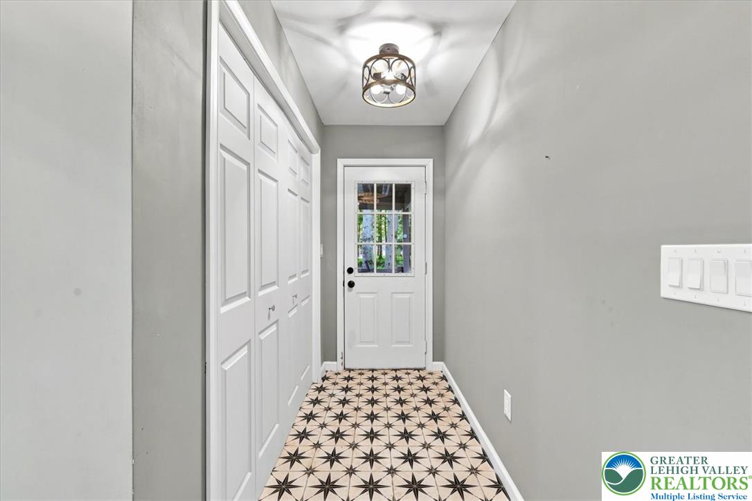 184 Sir Bradford Road Property Photo 23