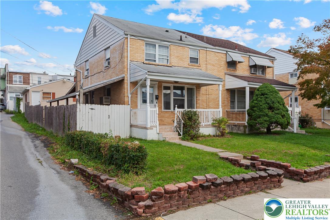 215 South 18th Street Property Photo 1