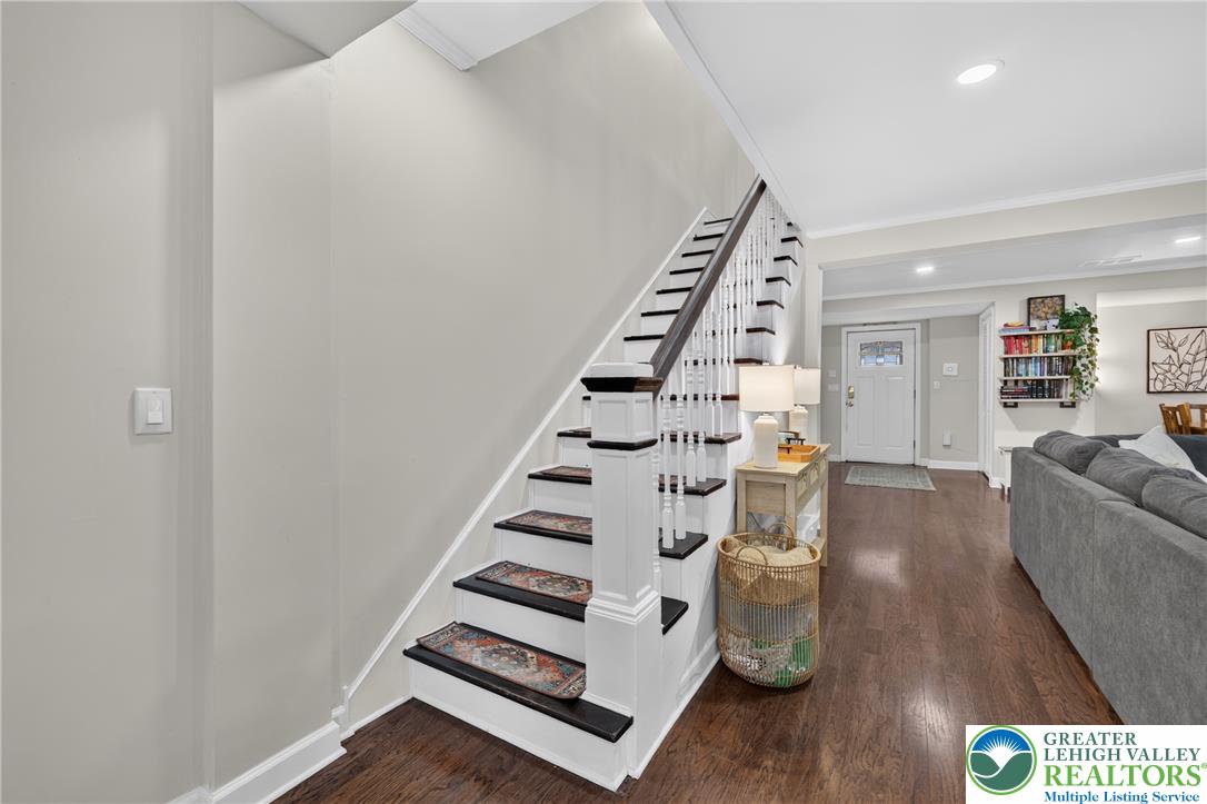 903 Seneca Street Property Photo 19