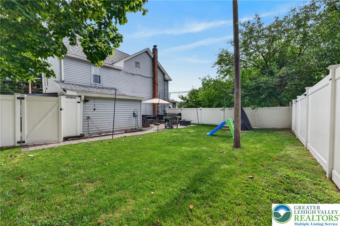 903 Seneca Street Property Photo 29