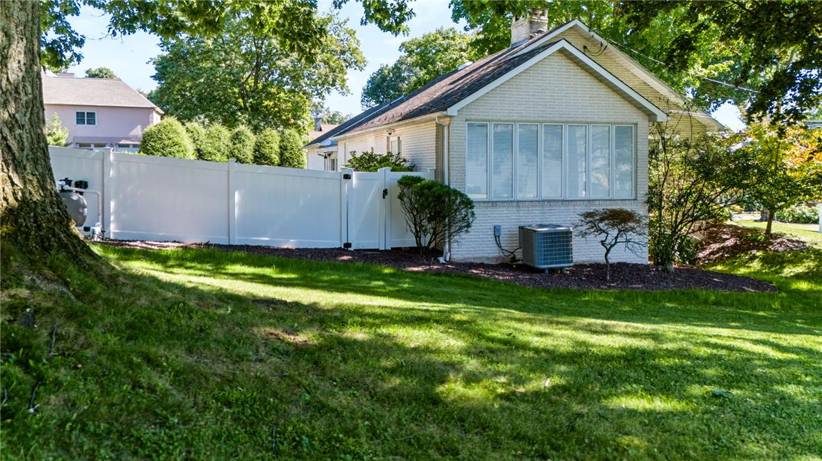 203 Vine Street Property Photo 37